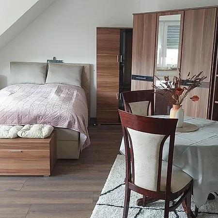 Stayinn Möckern - 1 Für 3 Personen -1zimmer Mit Schlafsofa Und Doppelbett-kein Zweites Apartment