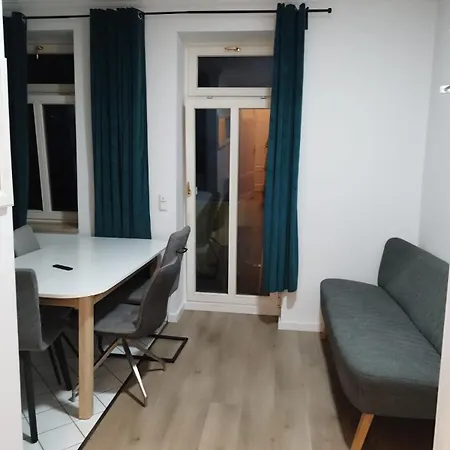 Apartment Stayinn Möckern - 1 Für 3 Personen -1zimmer Mit Schlafsofa Und Doppelbett-kein Zweites